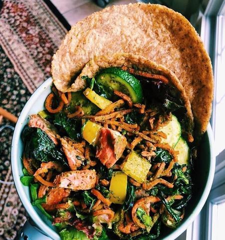 SALMON SALAD BOWL